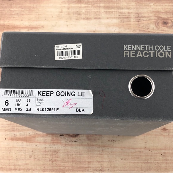 *SOLD* KENNETH COLE REACTION | Mary Jane Shoes - Picture 6 of 6